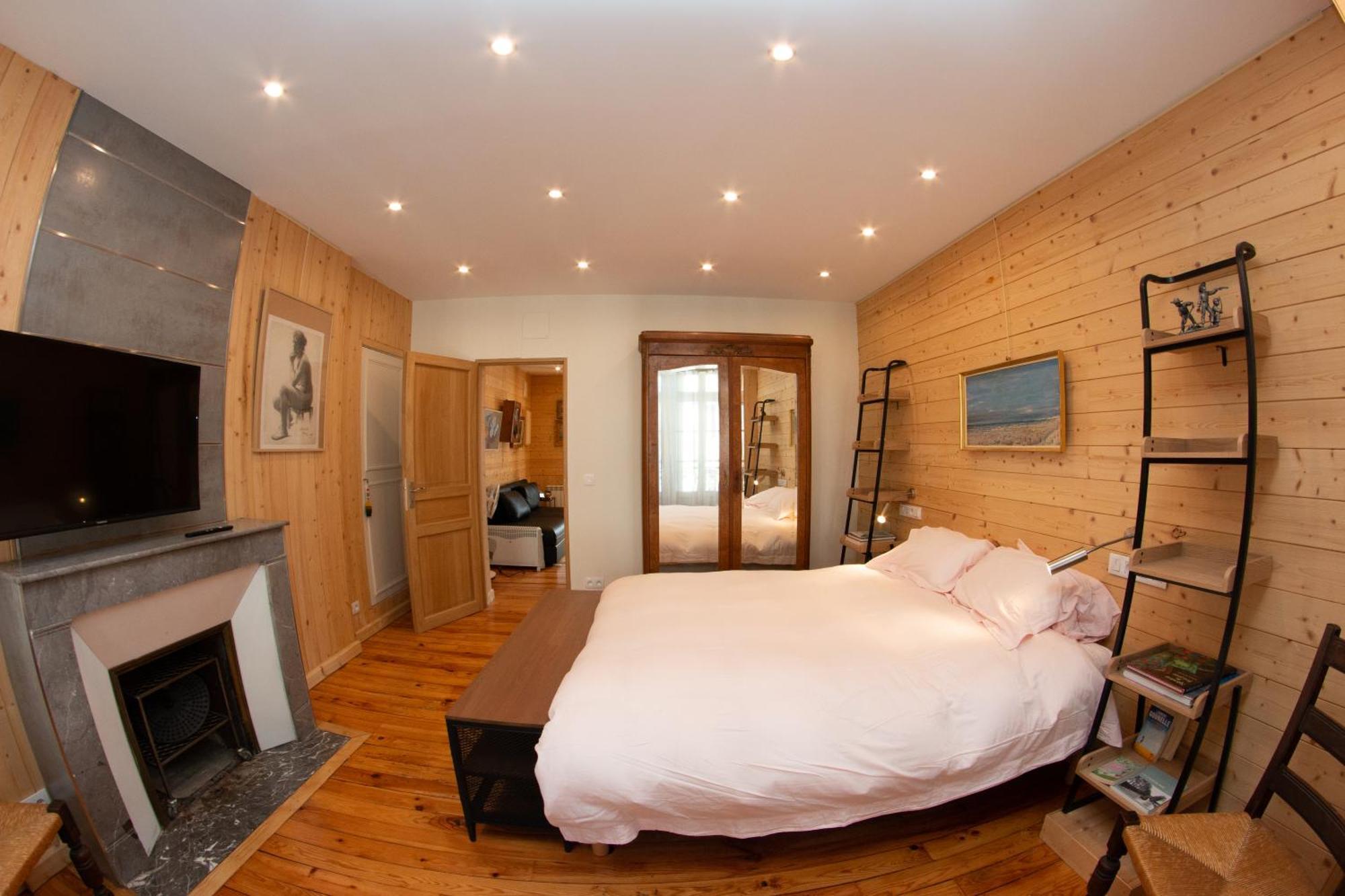Le 41 Avenue Foch Hotel Bagneres-de-Luchon ภายนอก รูปภาพ