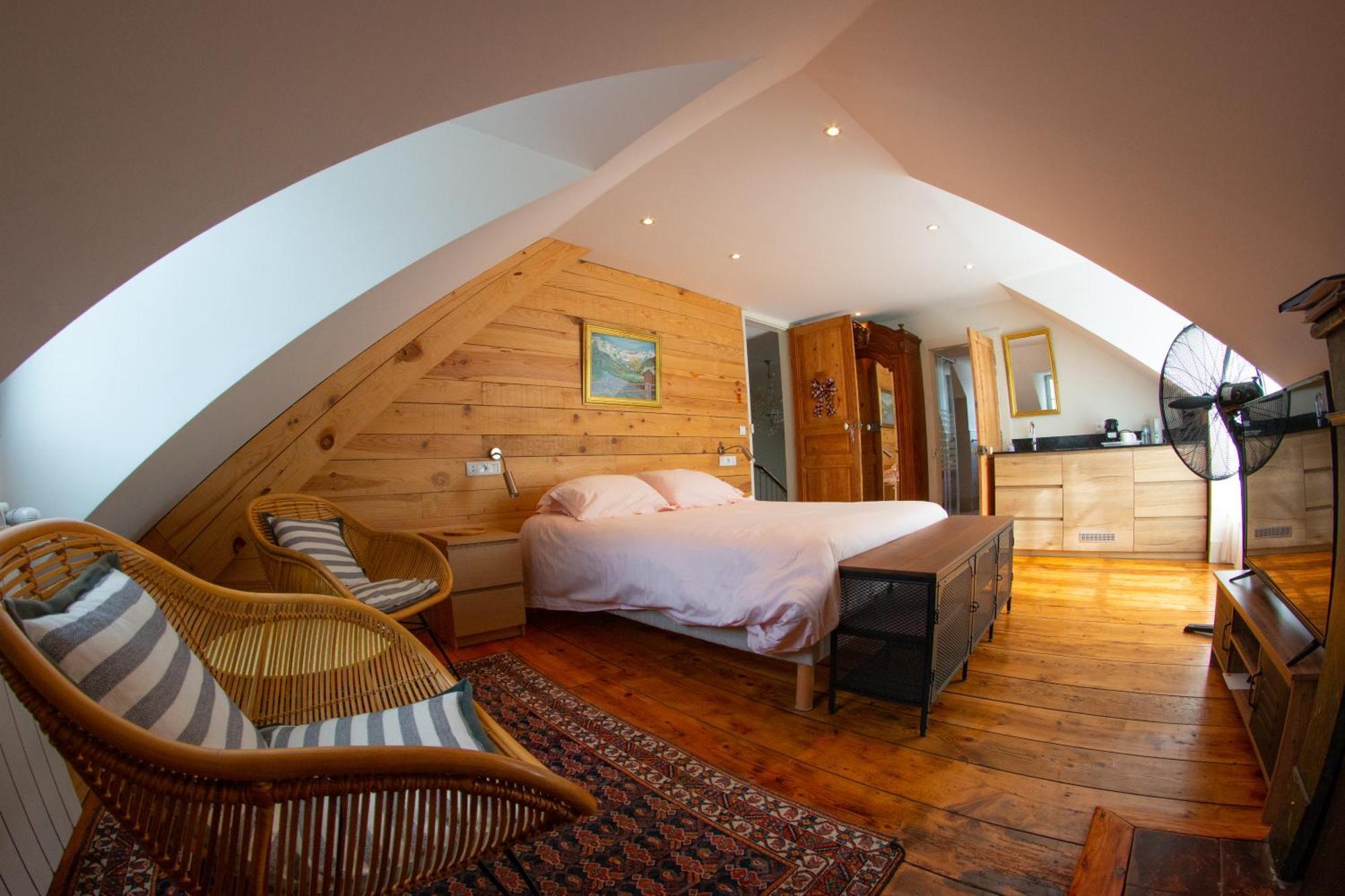 Le 41 Avenue Foch Hotel Bagneres-de-Luchon ภายนอก รูปภาพ