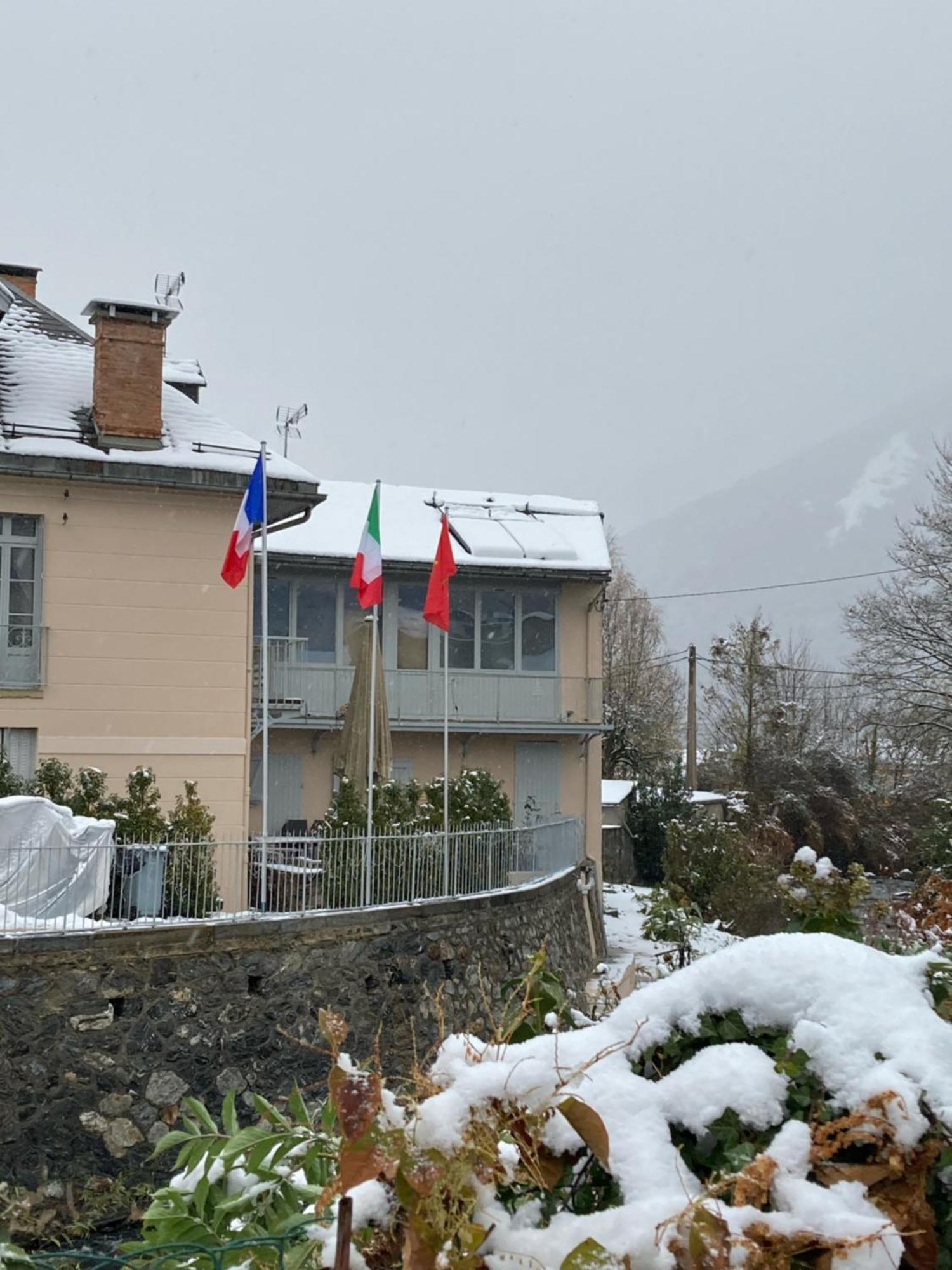 Le 41 Avenue Foch Hotel Bagneres-de-Luchon ภายนอก รูปภาพ