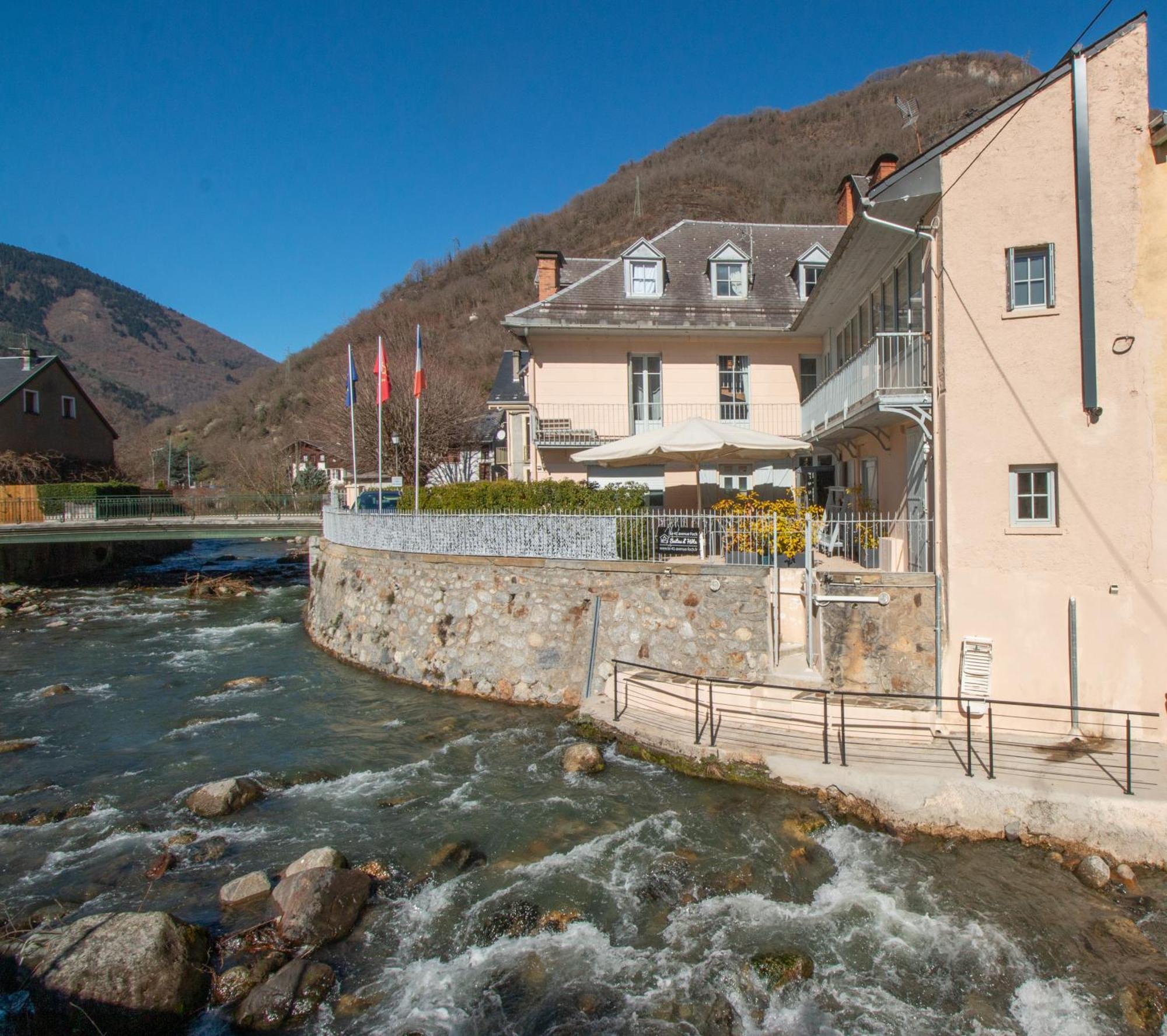 Le 41 Avenue Foch Hotel Bagneres-de-Luchon ภายนอก รูปภาพ